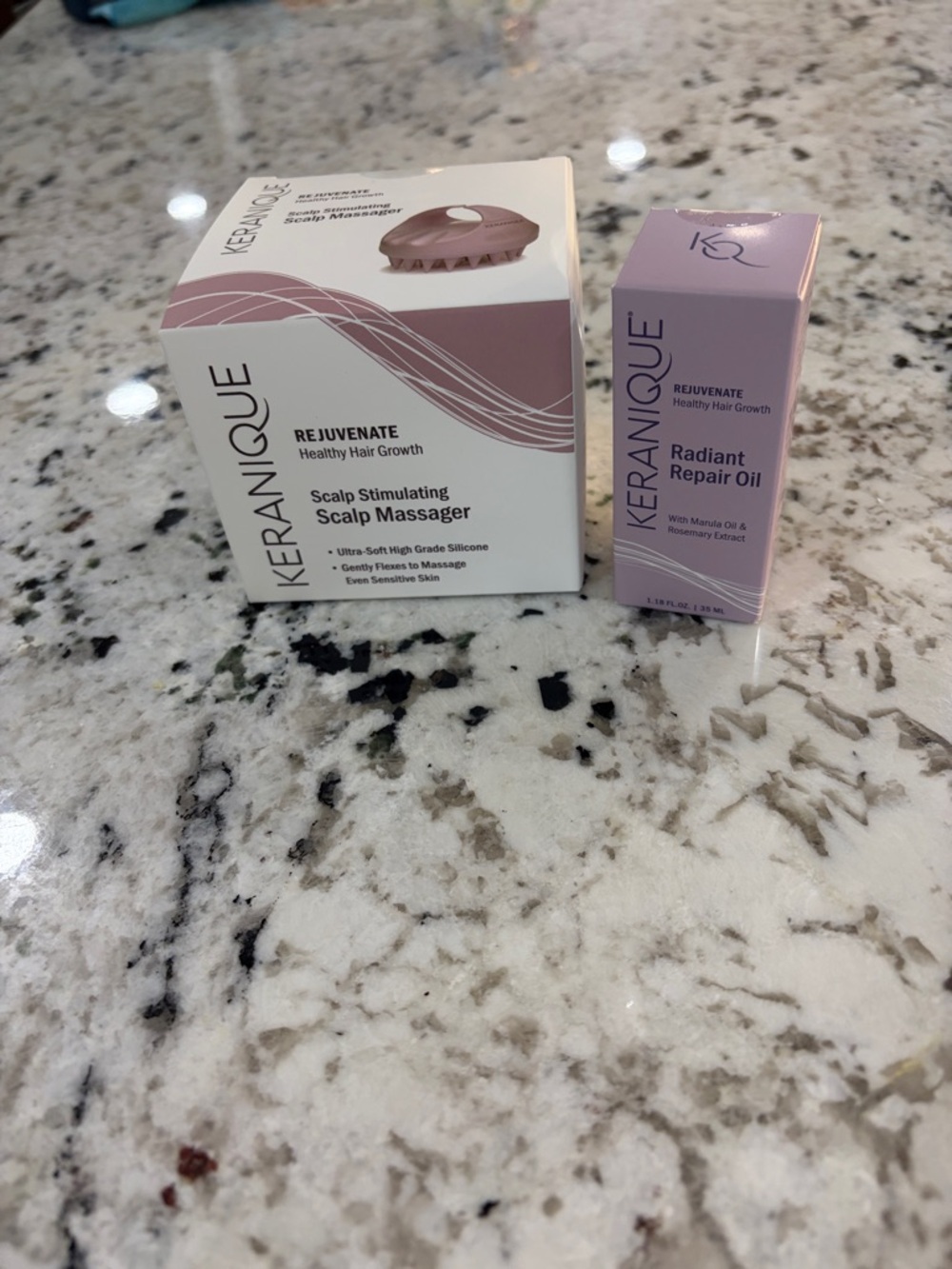 Keranique Scalp Massager and Radiant Repair Oil New in box